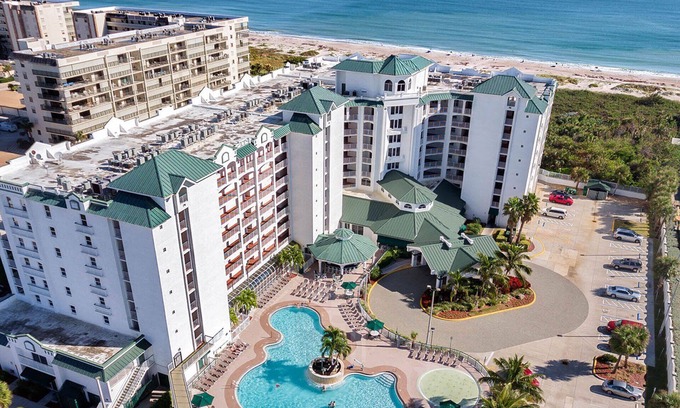 Cocoa Beach Condo | Beautiful Ocean Front Condo - Vacation Resort in Cocoa Beach - Great pool