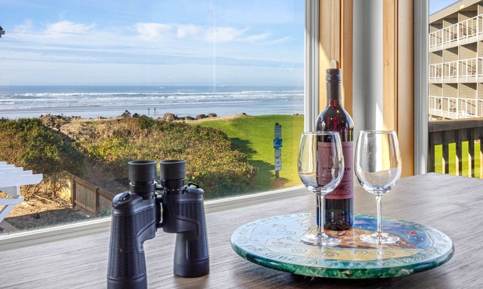 Tolovana Park House | Beautiful Ocean Views at Cannon Beach