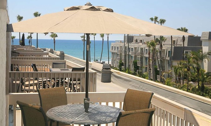 Townsite Condo | Beautiful ocean views, remodeled 2bdrm penthouse condo, C303 North Coast Village