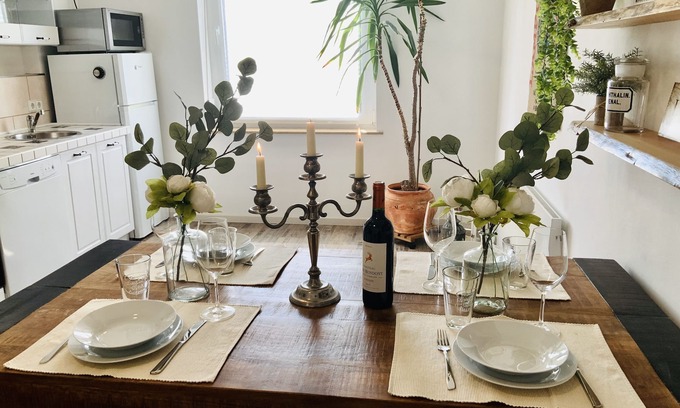 Biederitz Apartment | Beautiful old building apartment in a top location 10 minutes to town in the residential area