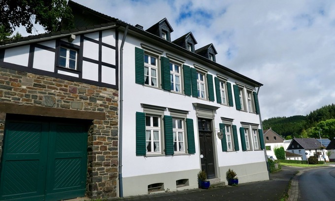 Hellenthal House | Beautiful old villa, well equipped, sauna, hot tub, billiards, table football