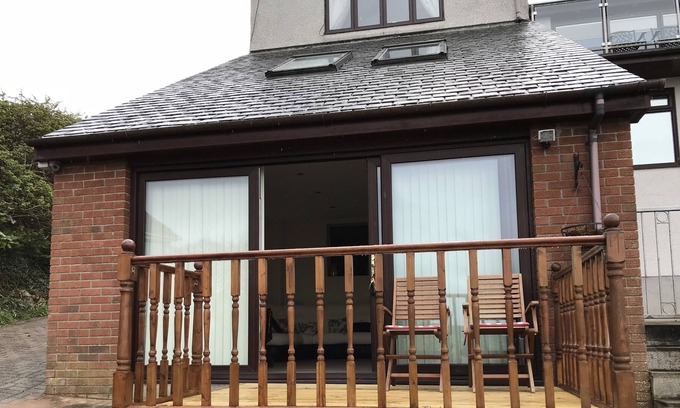 Y Felinheli Apartment | Beautiful one bed apartment with fantastic views