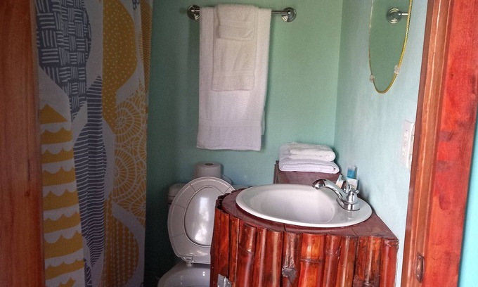 Corn Island House | Beautiful one bedroom with balcony and partial ocean view