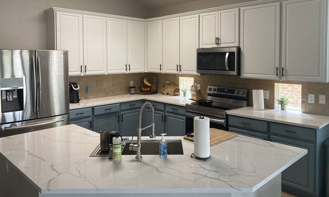 Fort Worth House | Beautiful one bedroom with gym access