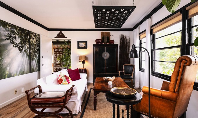 Venice Apartment | Beautiful one bedroom 1 1/2 blocks from Venice beach