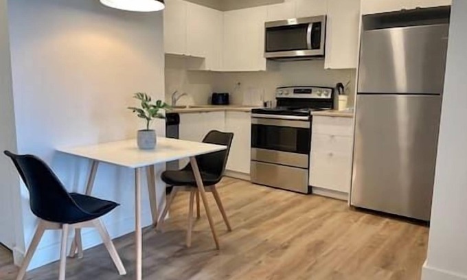 Cite-Universitaire Apartment | BEAUTIFUL ONE BEDROOM APARTMENT.