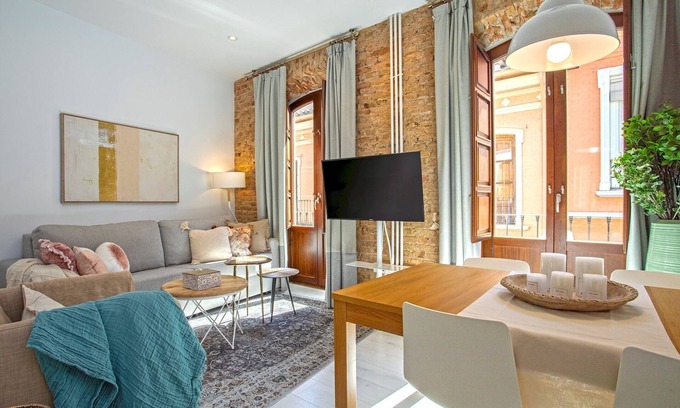 Central District Apartment | Beautiful one-bedroom apartment near the Cathedral. Zacatin 301