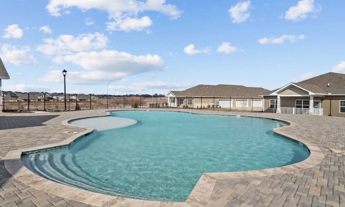 Fort Worth Apartment | Beautiful Peaceful 1 Bedroom Close To Downtown w/Garage