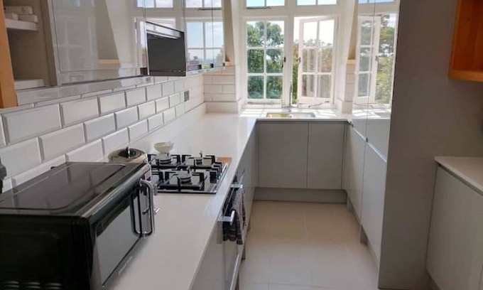 Highgate Apartment | Beautiful peaceful 2bedr flat with skyline views