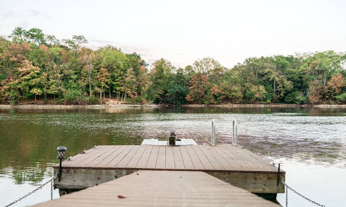 Shelbyville House | Beautiful, Peaceful Lakefront home in ❤️ of Bourbon Country in Shelbyville, KY
