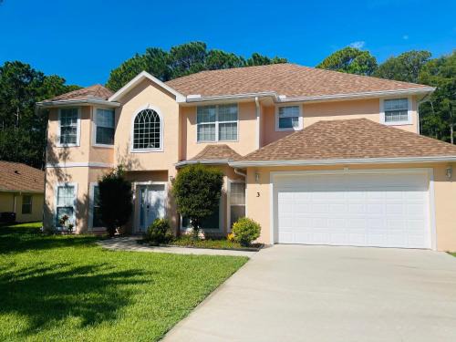 Palm Coast House | Beautiful Pool Home near the I95 Exit 284