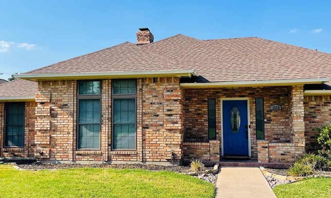Bedford House | Beautiful Pool n Spa Modern Home! Perfect for families and getaways