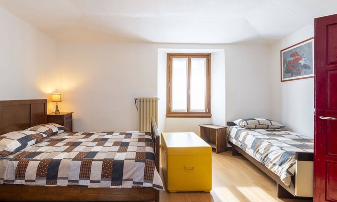 Villa di Tirano House | Beautiful private villa for 7 guests with WIFI, A/C, TV, patio and pets allowed