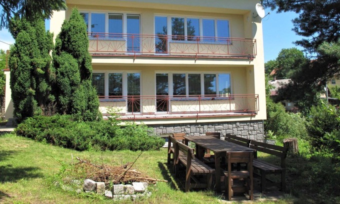 Mistrovice House | Beautiful private villa for 12 guests with hot tub, WIFI, TV, balcony, pets allowed and parking
