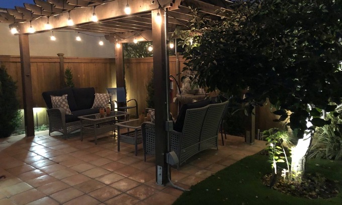 Cal Heights House | Beautiful Private Home in Long Beach near Convention Center and Queen Mary