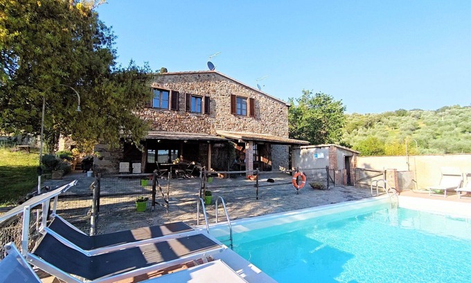 Campagnatico Villa | Beautiful private villa with A/C, WIFI, private pool, TV, patio, panoramic view and parking
