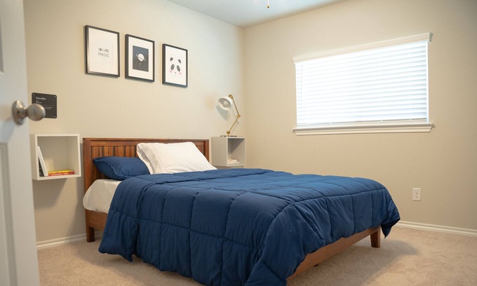 Mesquite House | Beautiful private room in Mesquite near Downtown Dallas