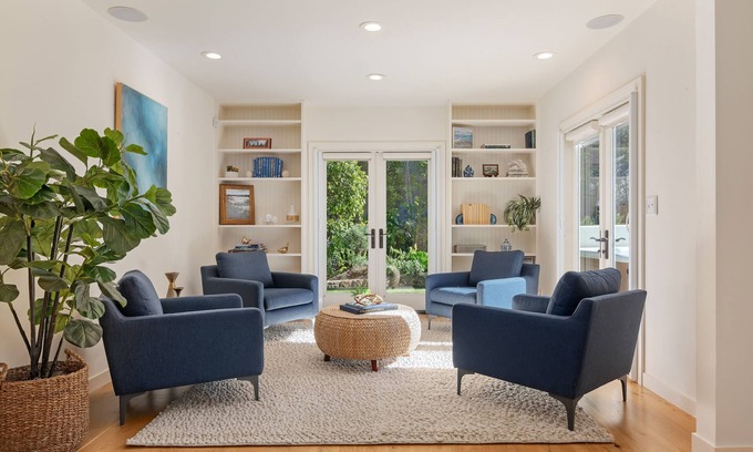 West Mesa House | Beautiful Private Home with Spa Walking Distance to Beach