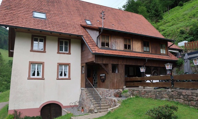Obersimonswald House | Beautiful private villa for 18 people with WIFI, TV, terrace, pets allowed and parking