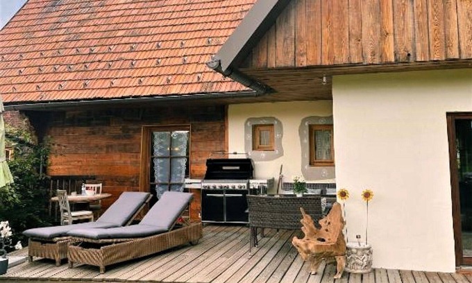 Brodingberg House | Beautiful private villa for 6 guests with A/C, hot tub, WIFI, TV, patio, pets allowed and parking