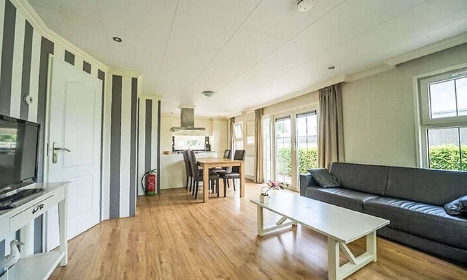 Dordtse Biesbosch House | Beautiful private villa for 4 guests with pool, WIFI, TV, terrace and parking