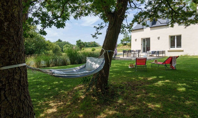 Plovan House | Beautiful private villa for 5 guests with WIFI, TV, terrace and parking