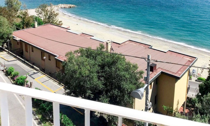 Torre del Mare House | Beautiful private villa for 7 people with WIFI, TV, terrace, pets allowed and parking