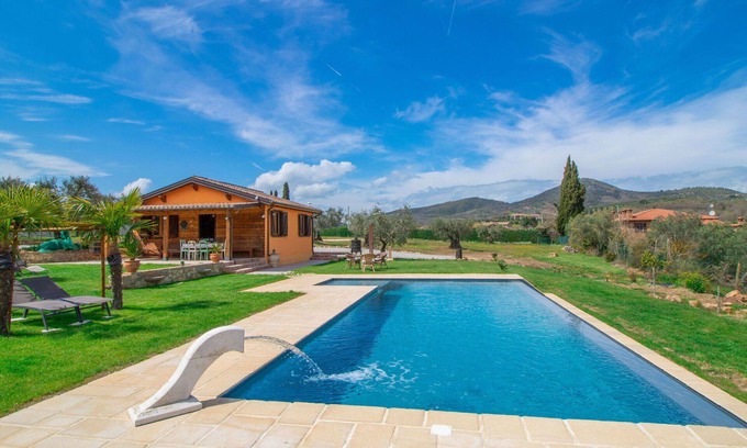 Panicale House | Beautiful private villa for 4 guests with WIFI, private pool, A/C, TV, balcony and parking