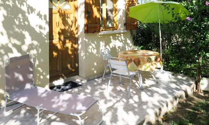 Felzins Villa | Beautiful private villa for 2 people with A/C, TV, terrace, pets allowed and parking