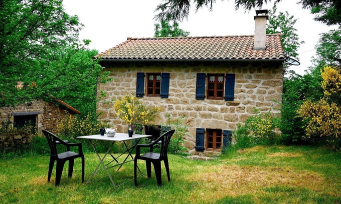 Vielprat House | Beautiful private villa for 4 people with WIFI, TV, patio, pets allowed, panoramic view and park.