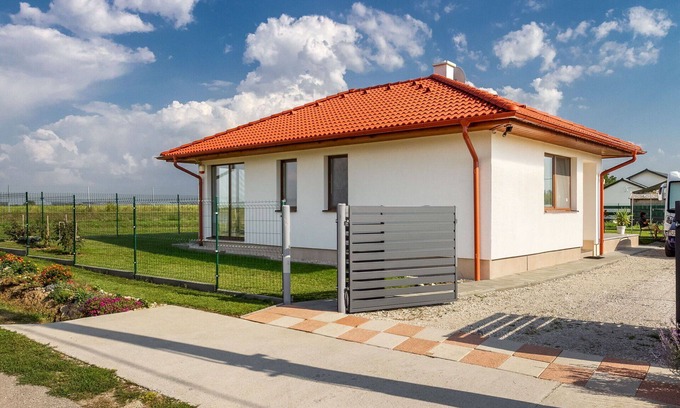 Buzsak House | Beautiful private villa for 5 guests with WIFI, TV, terrace and parking