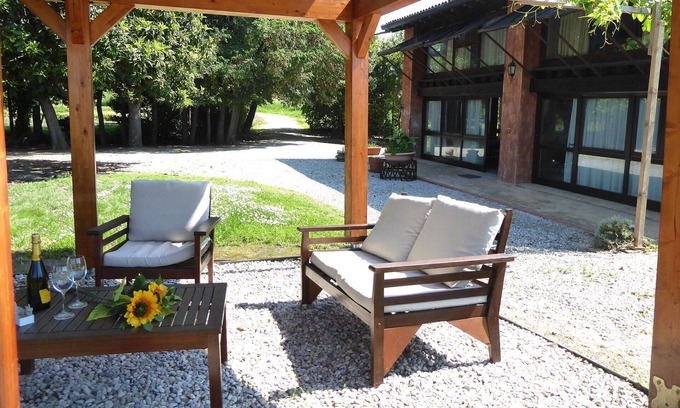 Ca'Noghera House | Beautiful private villa for 6 guests with WIFI, TV, patio, pets allowed and parking