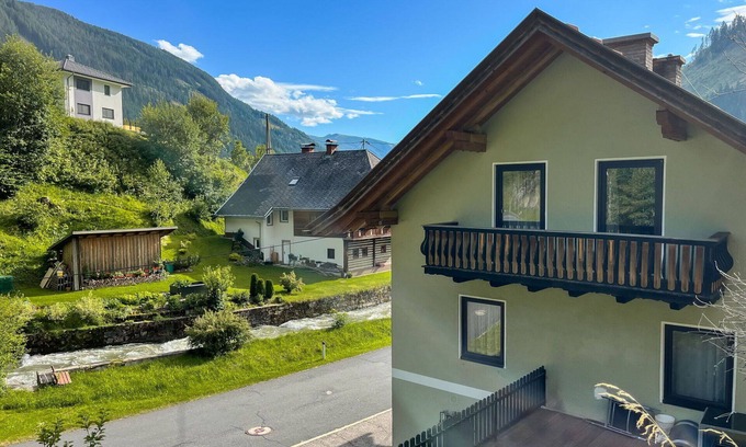 Ebene Reichenau House | Beautiful private villa for 12 guests with WIFI, TV, balcony, pets allowed and parking