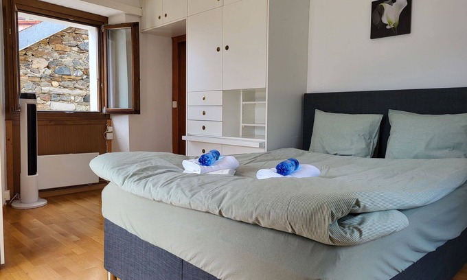 Porto Ronco House | Beautiful private villa for 6 guests with WIFI, TV, balcony and pets allowed