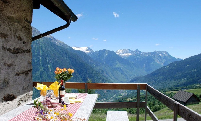 Acquarossa House | Beautiful private villa for 4 people with TV, terrace, pets allowed, panoramic view and parking