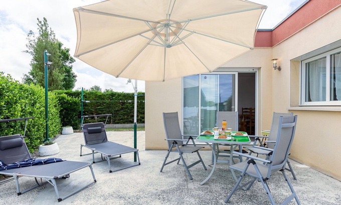 Kerlouan House | Beautiful private villa for 4 guests with WIFI, TV, terrace, pets allowed and parking
