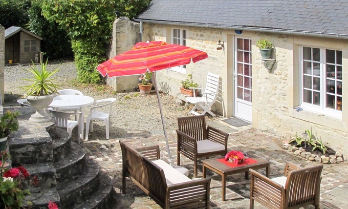 Commes House | Beautiful private villa for 4 guests with WIFI, TV, terrace and parking