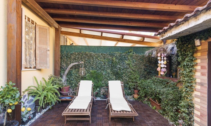 Lido dei Pini House | Beautiful private villa for 6 guests with A/C, WIFI, TV, patio and pets allowed