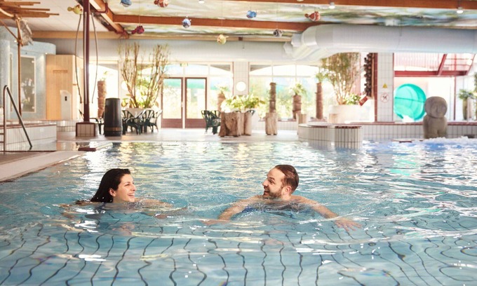 Municipality of Emmen House | Beautiful private villa for 6 people with WIFI, pool, TV, terrace and parking