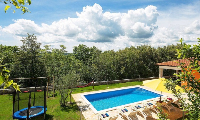 Trget House | Beautiful private villa with A/C, private pool, WIFI, TV, terrace, pets allowed and parking