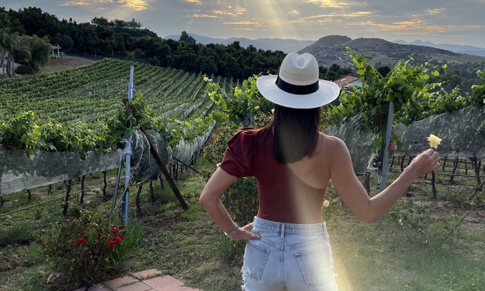Escondido House | Beautiful Private Vineyard and Winery Estate Guest Living Quarters on 5-Acres