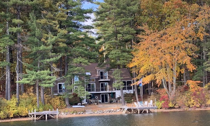 Lancaster House | Beautiful Private Waterfront Home