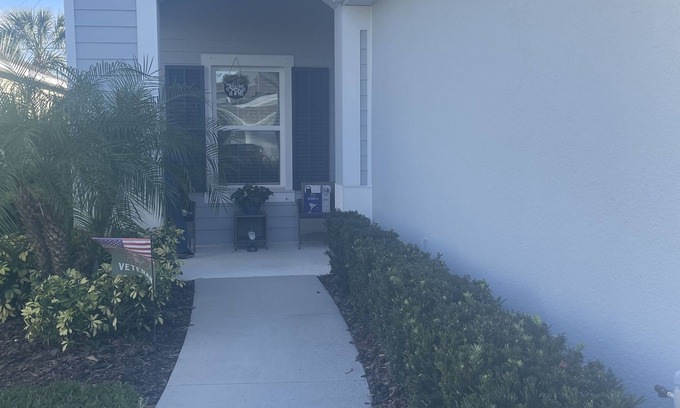 Fish Hawk Villa | Beautiful, quiet 2/2 villa in gated community.