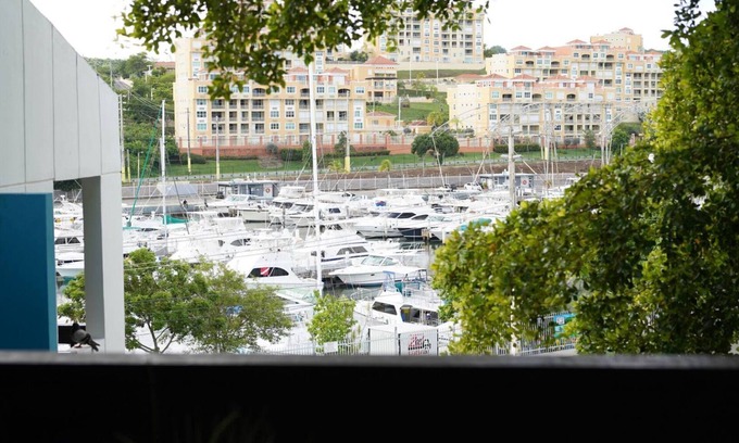 Sardinera Apartment | Beautiful Quiet and Luxurious Apartment Overviewing the Renaissance Marina!