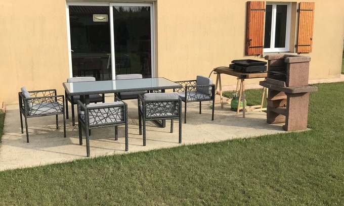 Vivonne House | Beautiful, quiet house for 4 to 6 people. 15mn Vallée des Singes - 25mn Futuroscope
