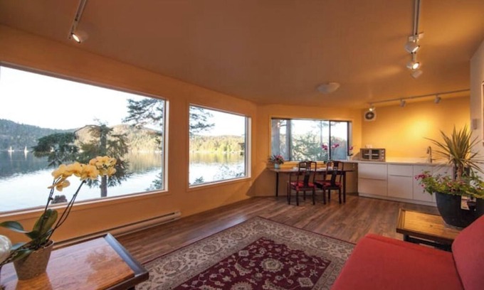 Pender Island Apartment | Beautiful, quiet place to stay with lovely beach access and stunning views.