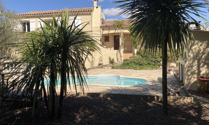 Poulx Villa | Beautiful, quiet villa, not overlooked, 10 minutes from Nîmes!