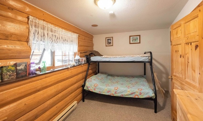 Deka Lake Bed & Breakfast | Beautiful Ranch stay for up to 10 people