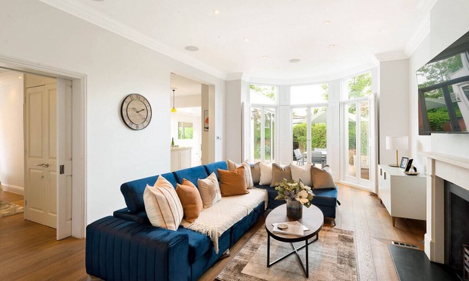 Primrose Hill Apartment | Beautiful Regents Park Apartment