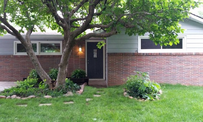 Lincoln House | Beautiful remodeled 4 bedroom 2 bath house